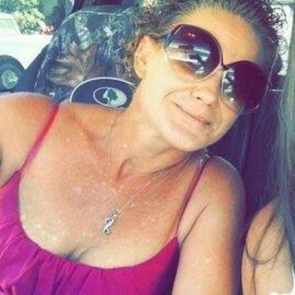 Meet your Posher, Jennifer - Picture 1 of 1